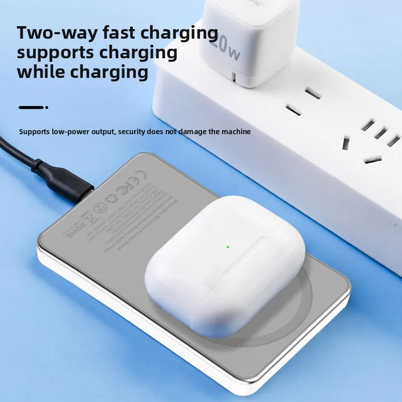MagVolt – Magnetic Wireless Power Bank