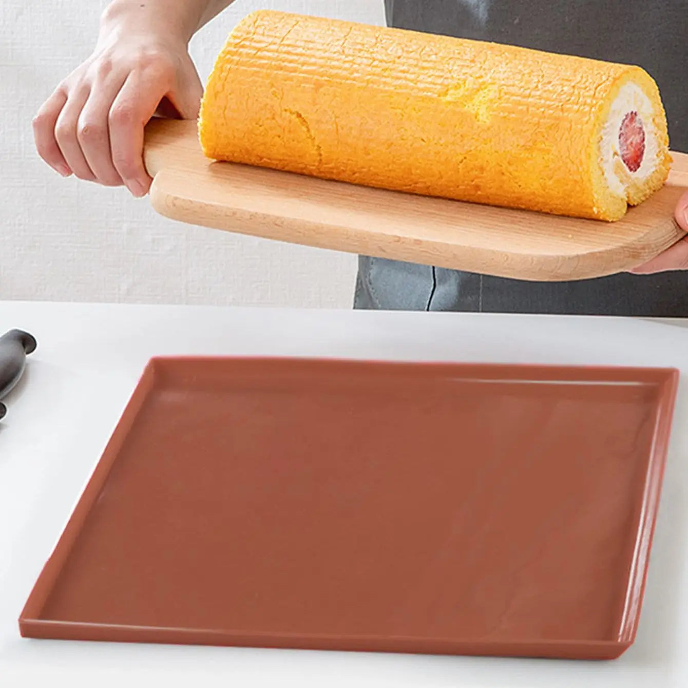 BakeLuxe – Multifunctional Silicone Cake Roll Mat