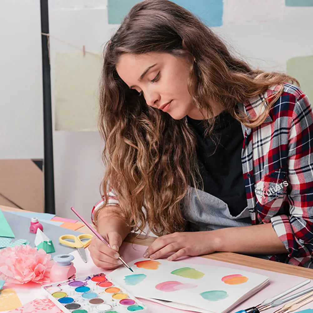 Pastelique – 10 Piece Colorful Fine Detail Paint Brush Set