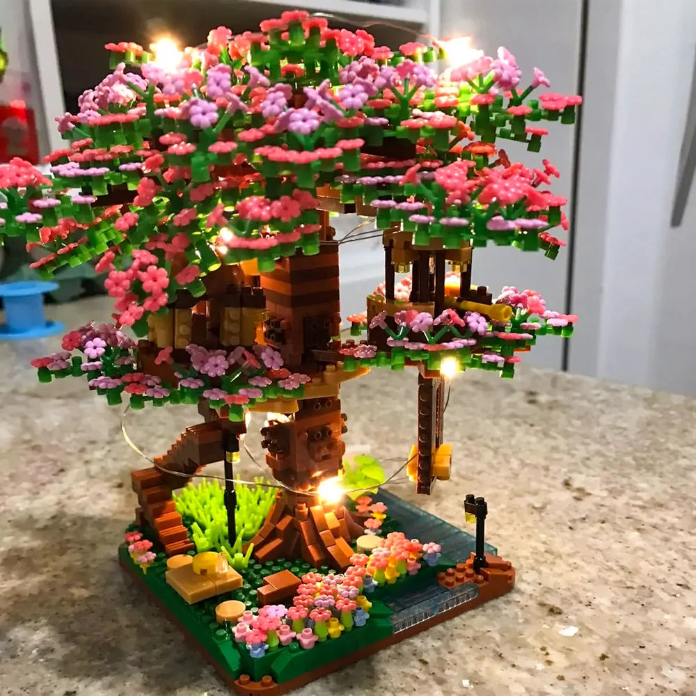 Bloomora – Mini Sakura Tree Light-Up Building Set