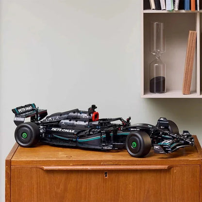 SpeedChamps – AMG F1 W14 Performance Car Building Set