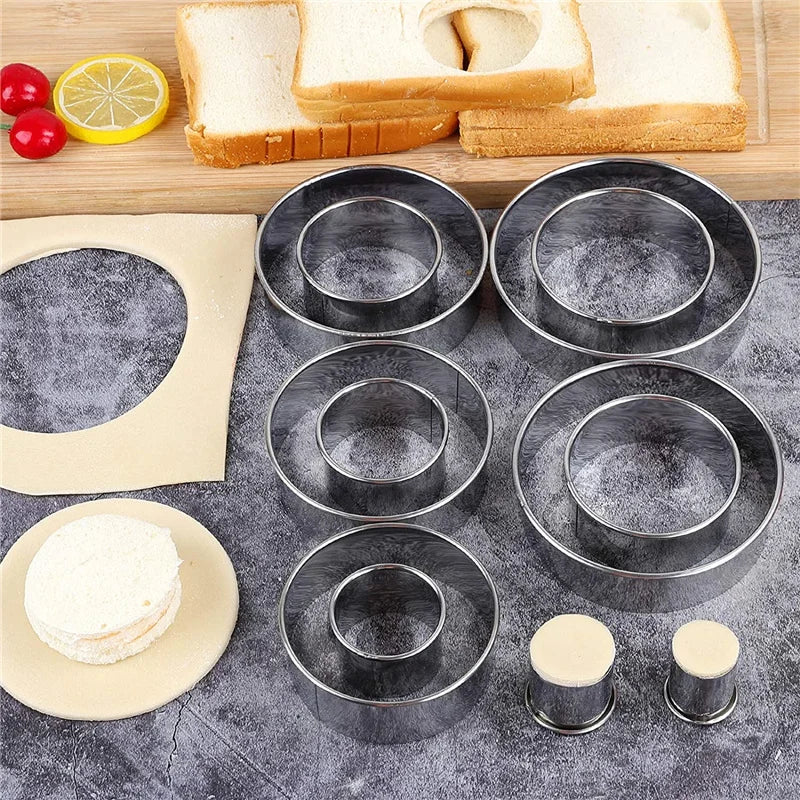 DoughLoom – Stainless Steel Round Pastry Cutter Set