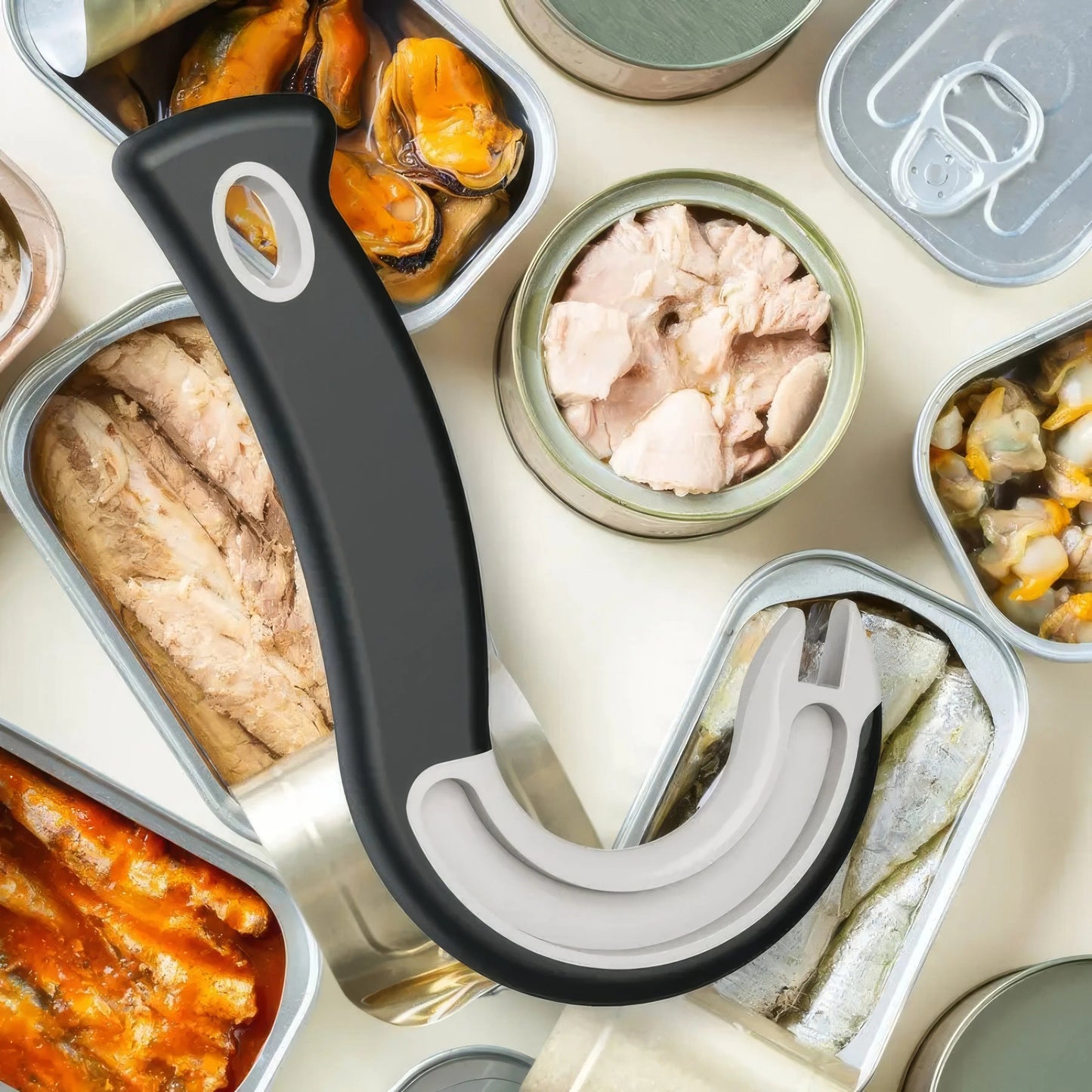 CanLift – Black Hook Style Finger-Safe Can Opener